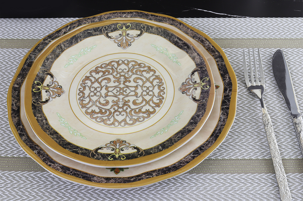 dinner plates